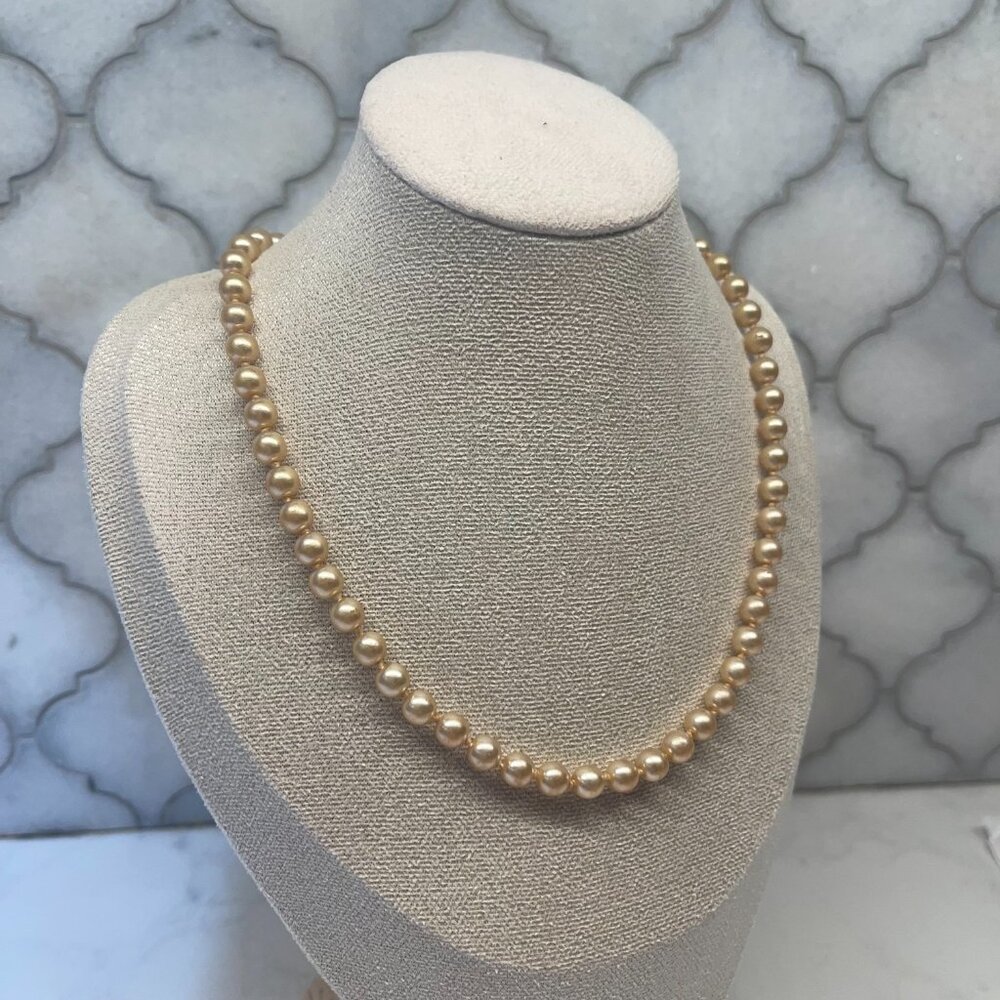 Vintage Express Gold-Tone Faux Pearl Necklace | Classic Short Strand
